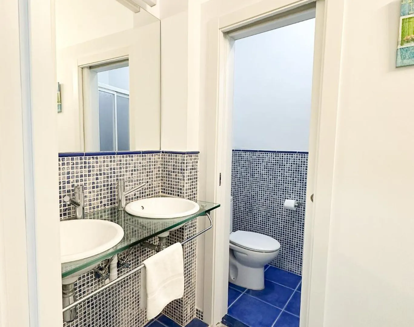 Apartment Central Cozy Budget 2Br Apt With Ac, 1 Bath, Private Parking Opt Seville Spain