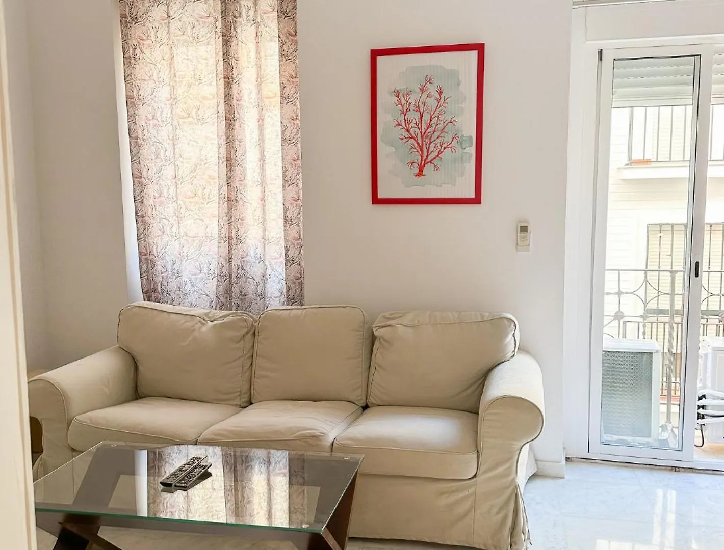 Central Cozy Budget 2Br Apt With Ac, 1 Bath, Private Parking Opt Севилья Испания
