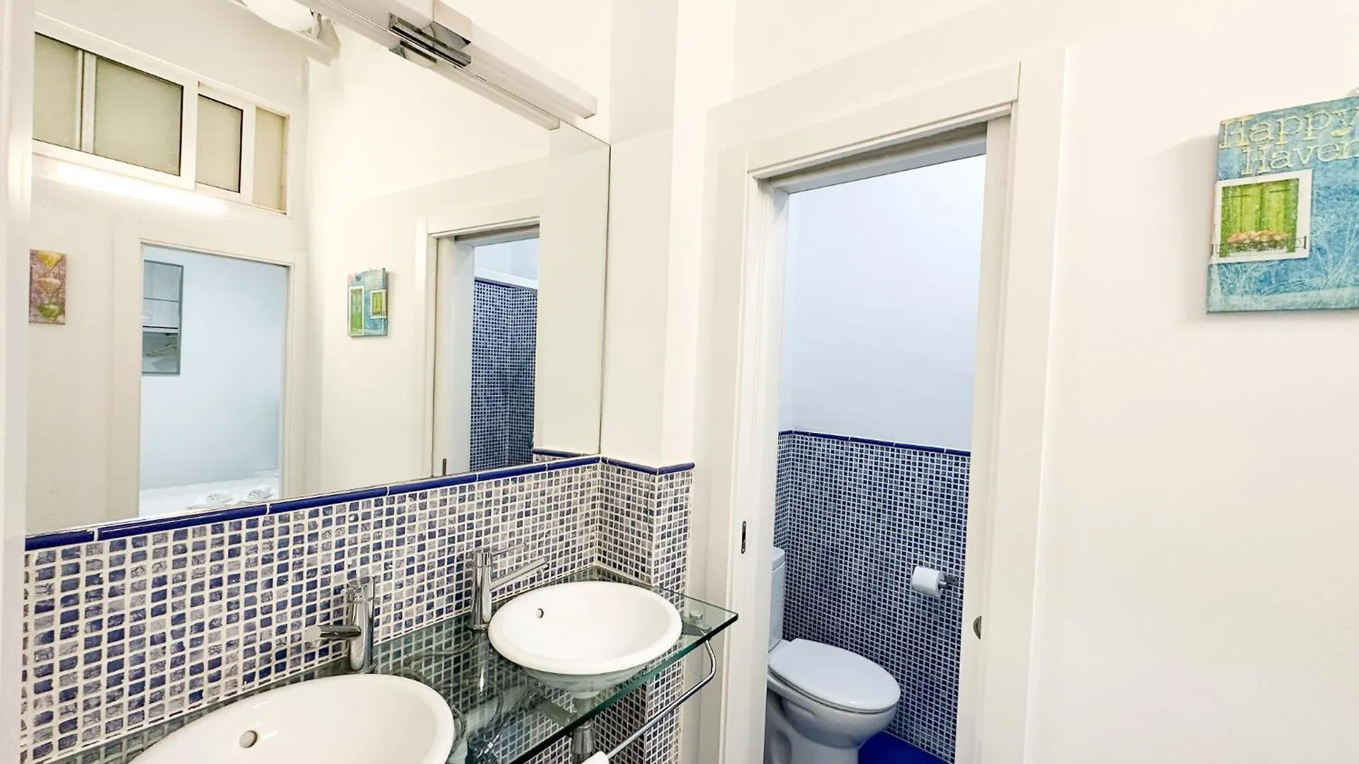 Central Cozy Budget 2Br Apt With Ac, 1 Bath, Private Parking Opt Севилья 0*,