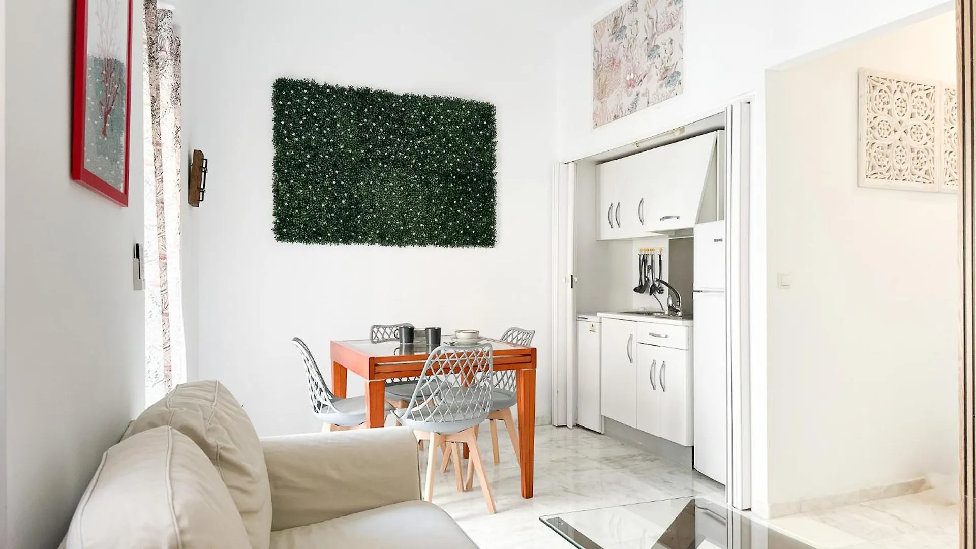Central Cozy Budget 2Br Apt With Ac, 1 Bath, Private Parking Opt Севилья Испания
